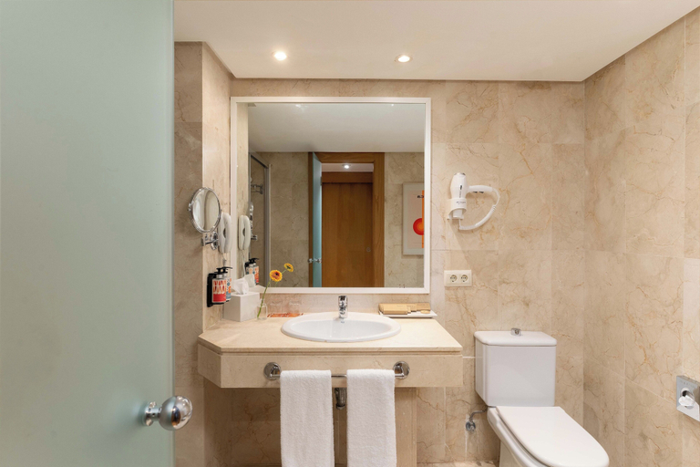 Bathroom 4, Hotel Hesperia Mallorca, Baleares