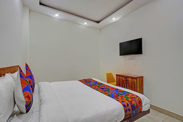 Room 3, Via Shahdara Residency, Delhi