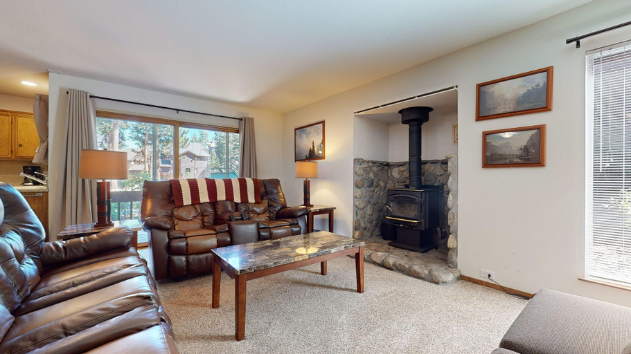 Living area 2, Mammoth Estates Deluxe 2 Bedroom Condos, Mono