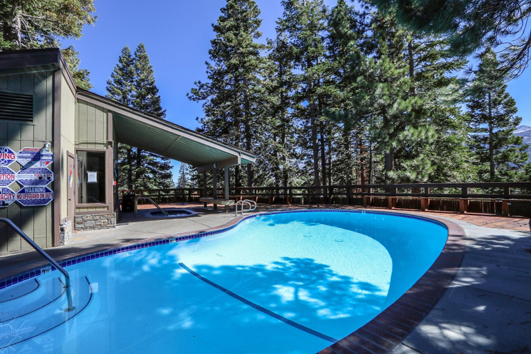 Pool 5, Hidden Valley Complex, Mono