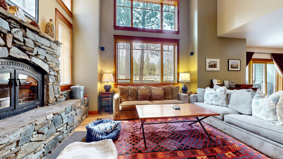 Living area 4, Timbers #27 4 Bedroom Townhouse by RedAwning, Mono