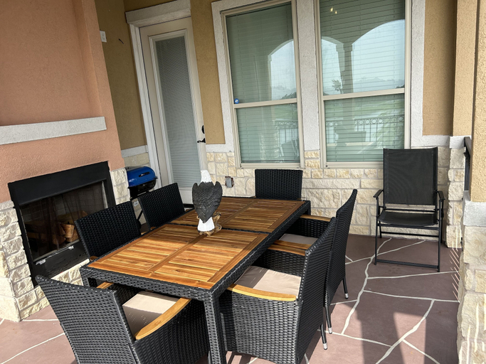 Outdoor dining, Charming 2 Story Retreat 2 Bedroom Home by RedAwning, Galveston