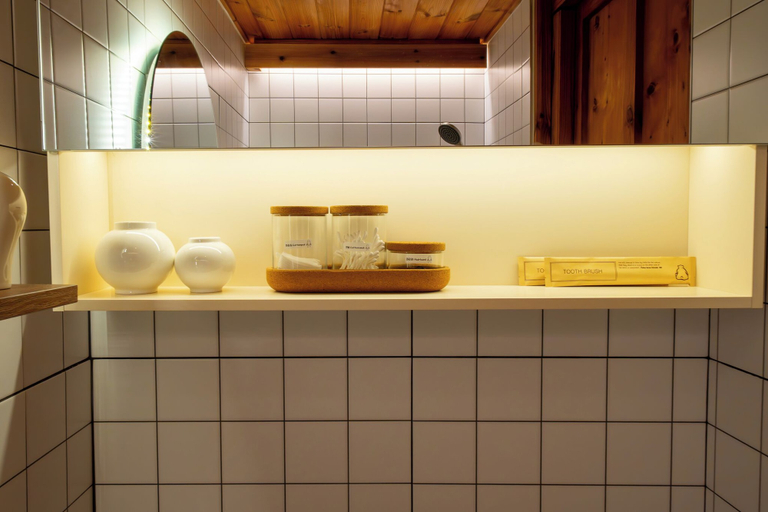 Bathroom 4, Bukchondami, Jongno