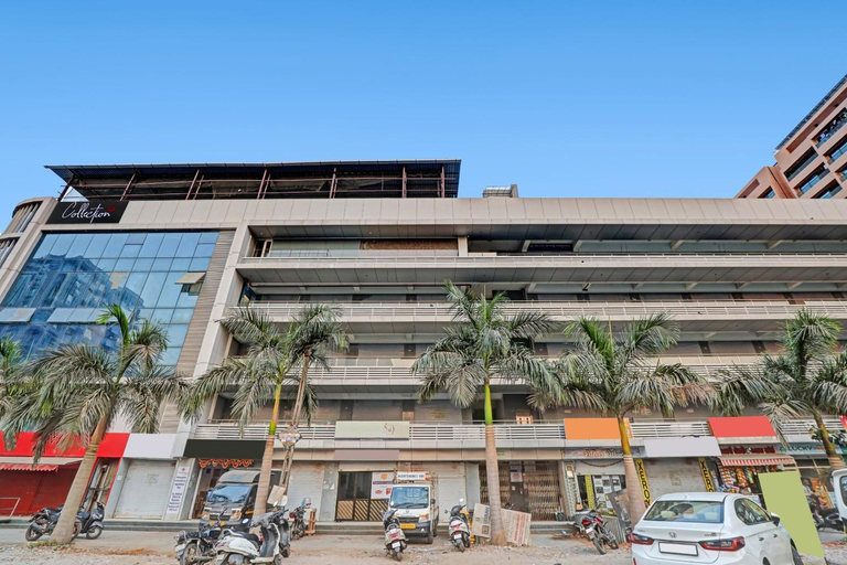 Exterior & Views, HOTEL LEO PALACE, Surat