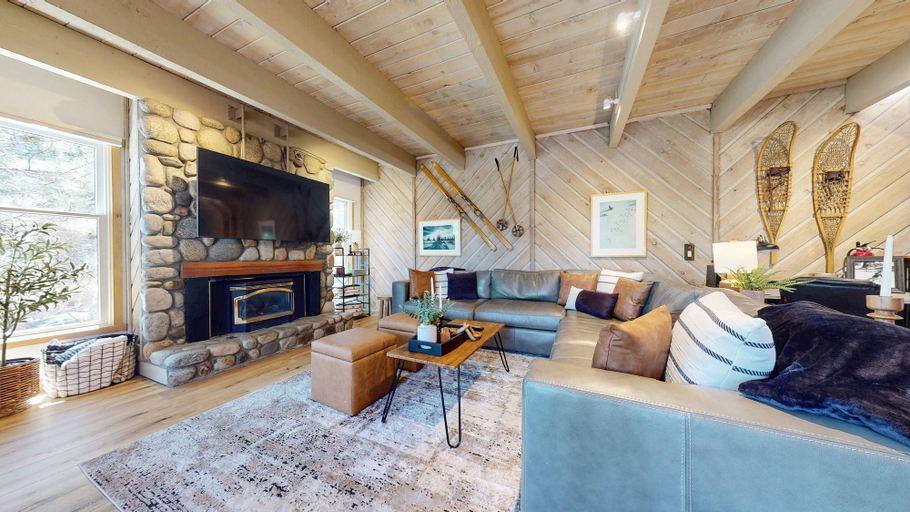 Living area 5, Val D'isere #8 3 Bedroom Condo by RedAwning, Mono