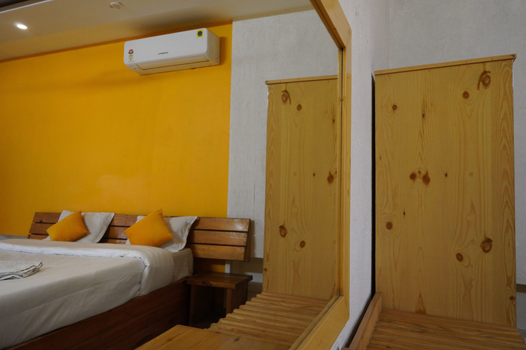 Room 3, High Bank Himalayan Retreat Eco Resort, Garhwal