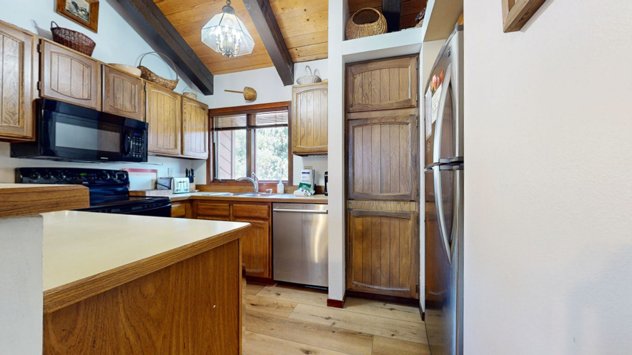 Private kitchen 4, Sunrise #33 2 Bedroom Condo by RedAwning, Mono
