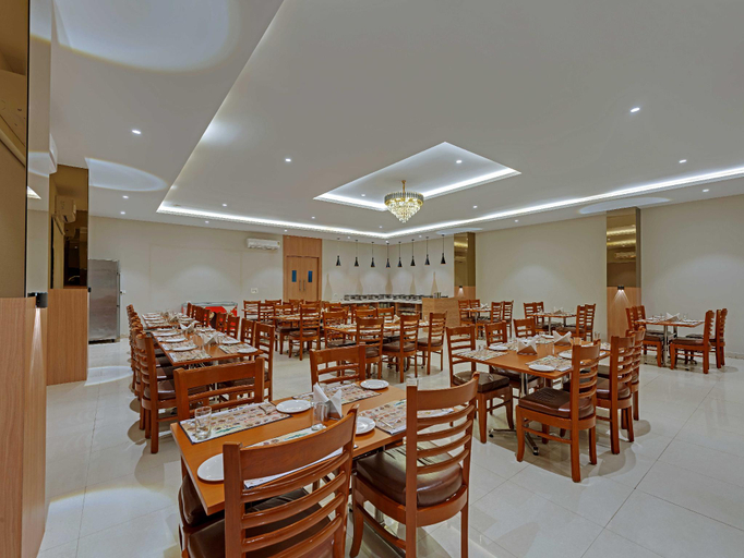 Food & Drinks 5, GenX Mirzapur, Mirzapur