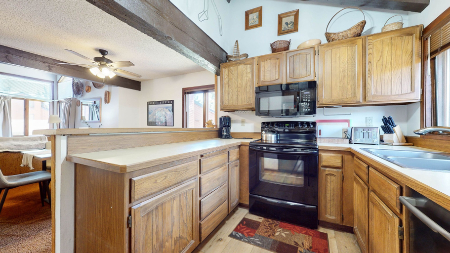 Private kitchen 3, Sunrise #33 2 Bedroom Condo by RedAwning, Mono