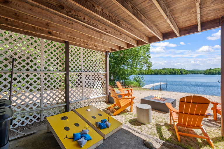 Terrace/patio 5, Idyllic Lakeside Getaway 4 Bedroom Home by RedAwning, Belknap