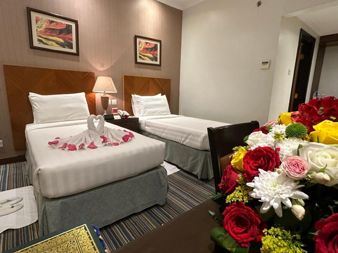 Bedroom 3, Ramada Dar Al Fayzeen Hotel Makkah, Makkah