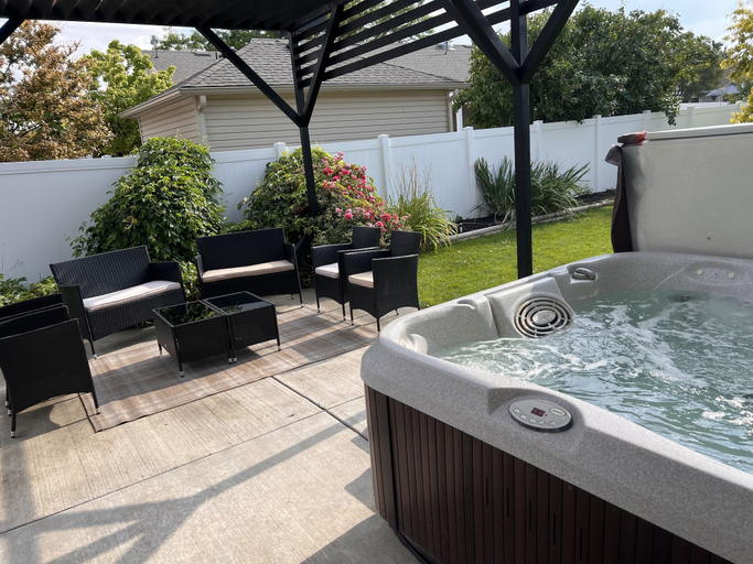 Property grounds, Cozy Corner Oasis With Hot Tub 4 Bedroom Home, Twin Falls