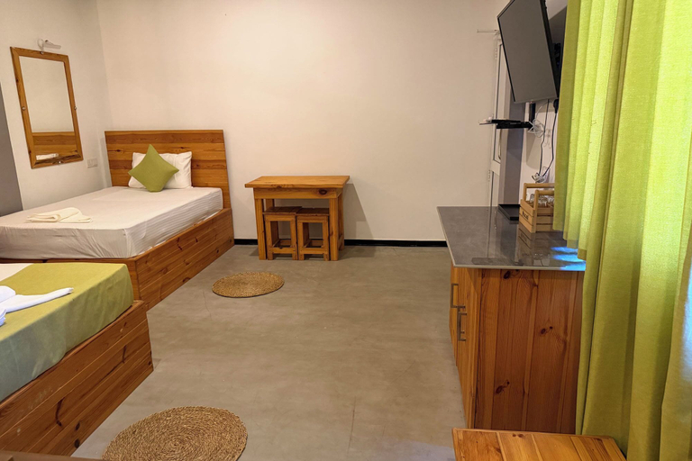 Room 3, JKL Maha Oya Villa, Wennappuwa