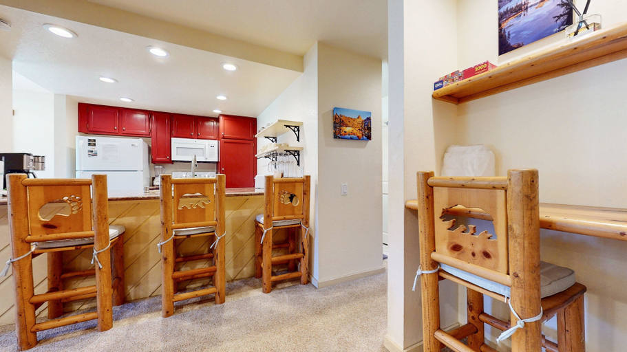 Dining 4, Snowcreek Ii #279 1 Bedroom Condo, Mono