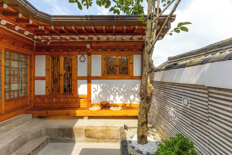 Exterior 5, Bukchondami, Jongno