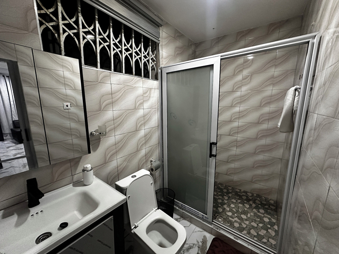 Bathroom, Northwold Hotel-Pokuase Interchange ACC, Ga East