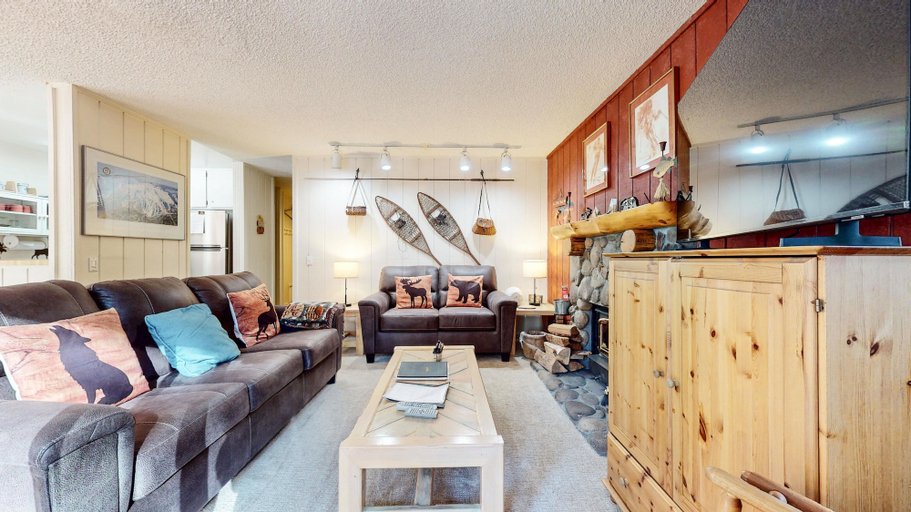 Living area 4, Summit 237 Pet-Friendly, Rustic, On Free Shuttle Route by RedAwning, Mono