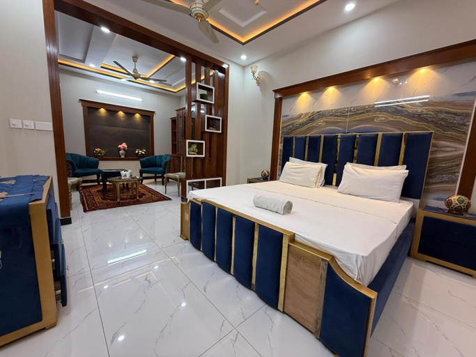 Room 2, Lux Lodges Guest House, Islamabad