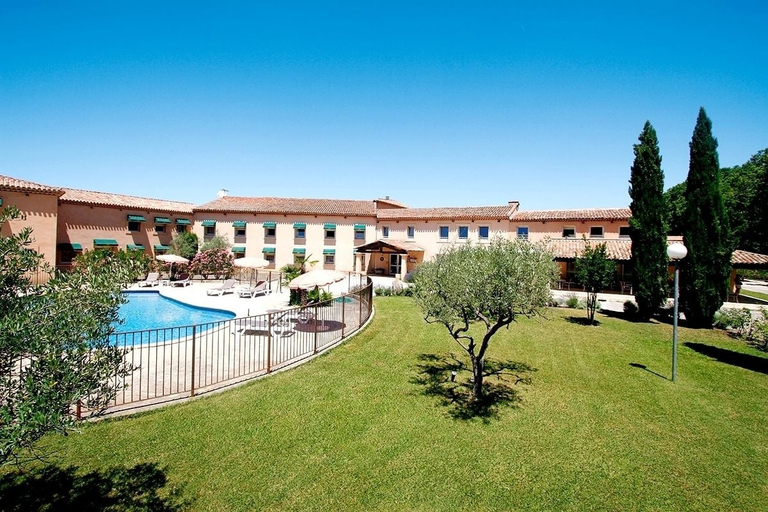 Front of property 3, Le Mas de Jossyl, Bouches-du-Rhône