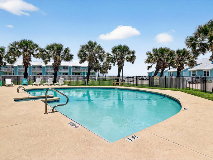 Pool, Kontiki Bayfront K304 3 Bedroom Condo, Aransas