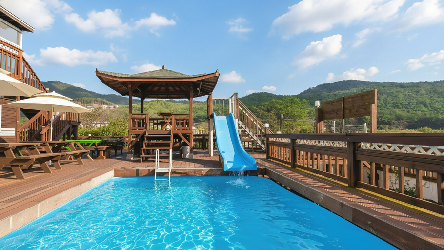 Exterior & Views 2, Gyeongju Woojin Green Pension, Gyeongju
