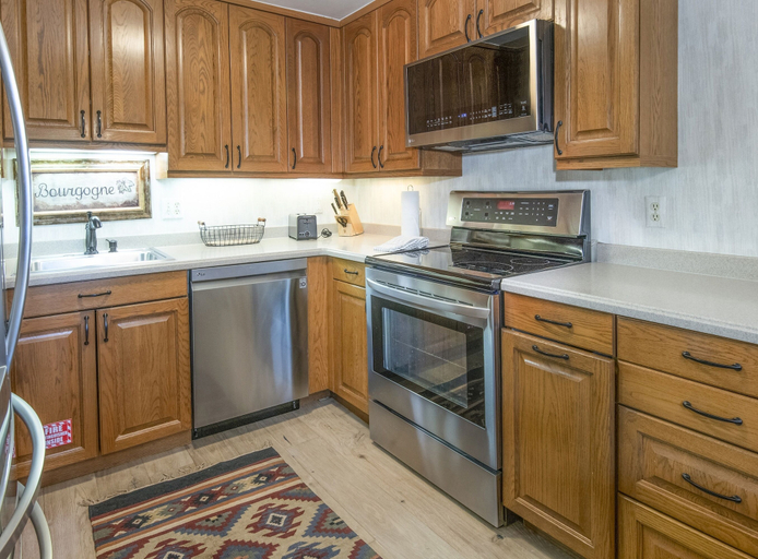 Private kitchen 5, All Seasons G4 2 Bedroom Condo by RedAwning, Eagle