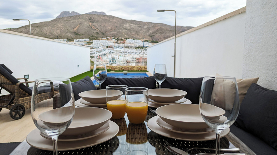 Food & Drinks 5, Panoramic Apartments, Alicante