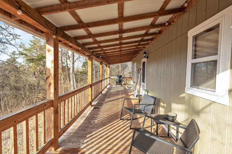 Terrace/patio 4, Hillside Hideaway 2 Bedroom Cabin, Carter