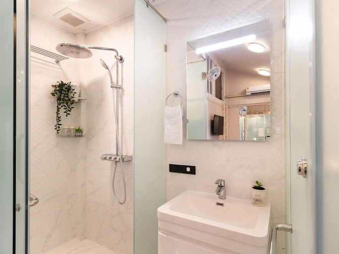Bathroom 5, Residence at 49, Wattana