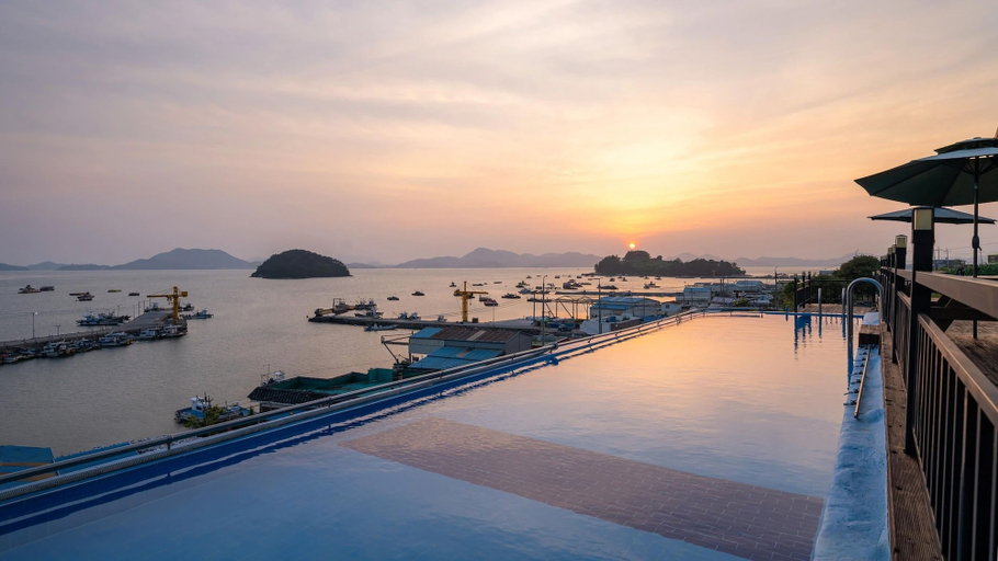 Sport & Beauty 5, Yeosu Arum Oceanview Whole House Pension, Yeosu