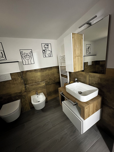Bathroom 5, Umbertos rooms, Ogliastra