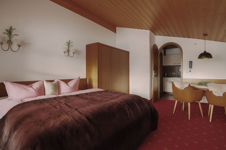Bedroom 4, Alpenchalet Reit im Winkl, Traunstein