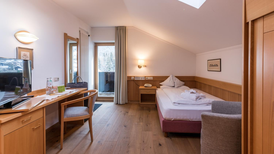Bedroom 3, Hotel Post - Olang, Bolzano