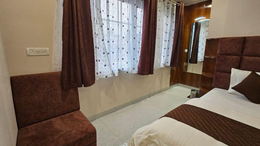 Room 4, Rudra Residency, Hoshangabad