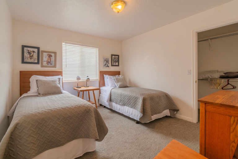 Room 3, Traveler's Rest 3 Bedroom Home by RedAwning, Iron