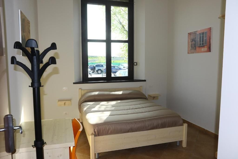 Bedroom 4, Student's Hostel San Leonardo, Parma