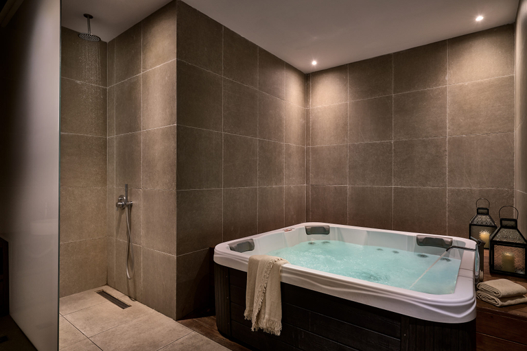 Bathroom 5, Gennadi Grand Resort, South Aegean