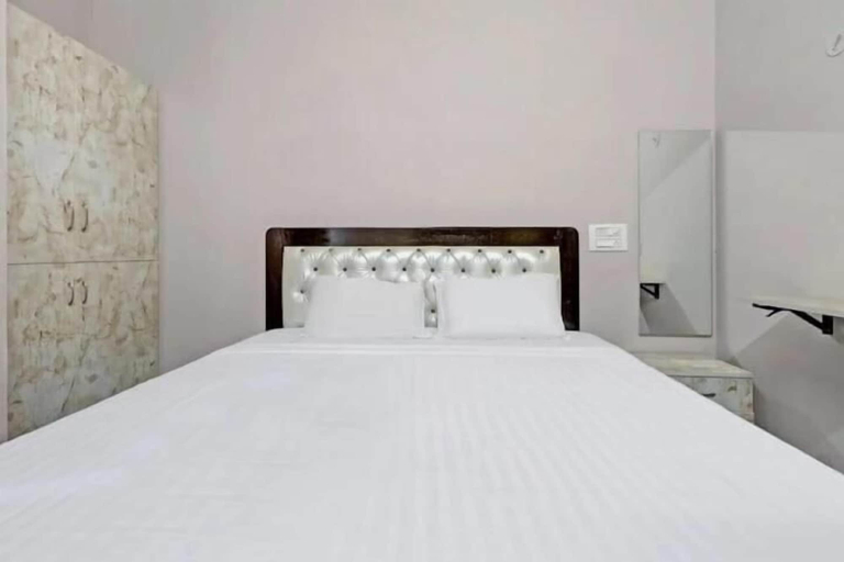 Room 4, Prime Stay Phoenix mall, Bangalore