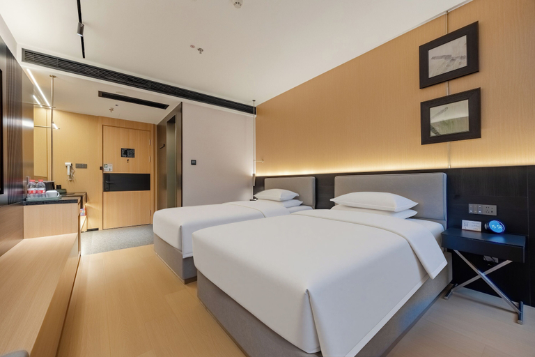 Room 2, FF Designer Hotel Guomao Jianguomen, Beijing