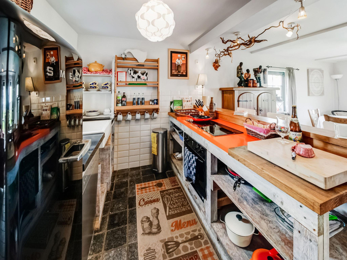 Food & Drinks, Petit Wilogne Holiday Home in Mont, Luxembourg