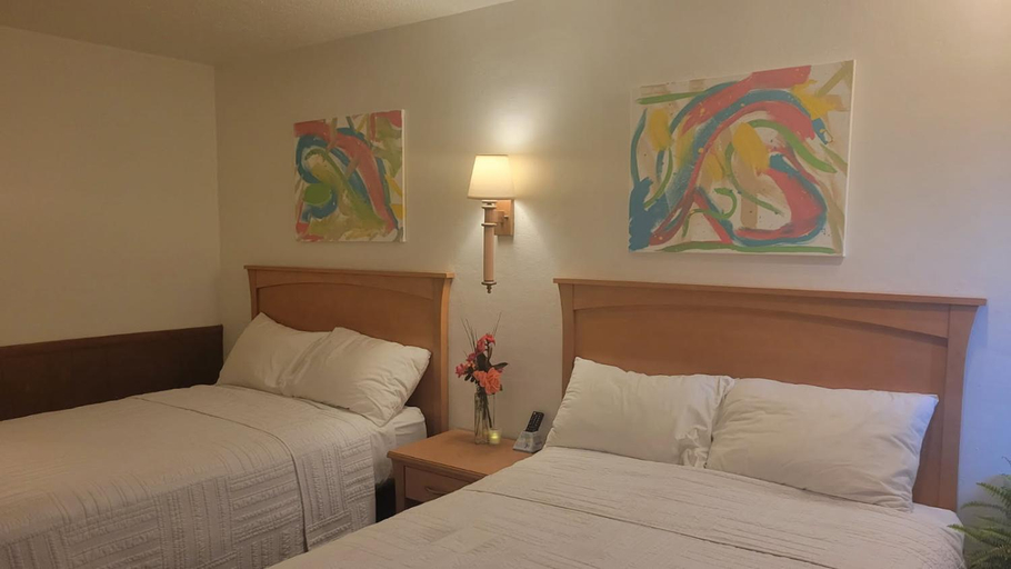Bedroom 2, Beltway Motel and Suites, Baltimore