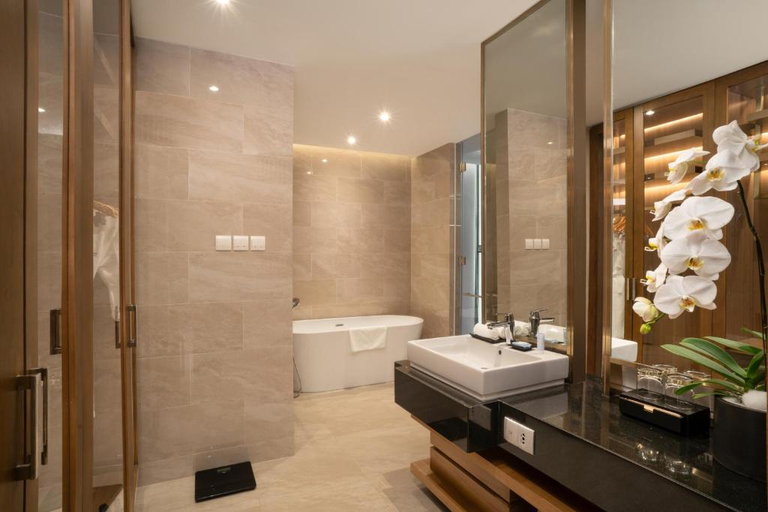 Bathroom 5, Oakwood Ha Long, Hạ Long