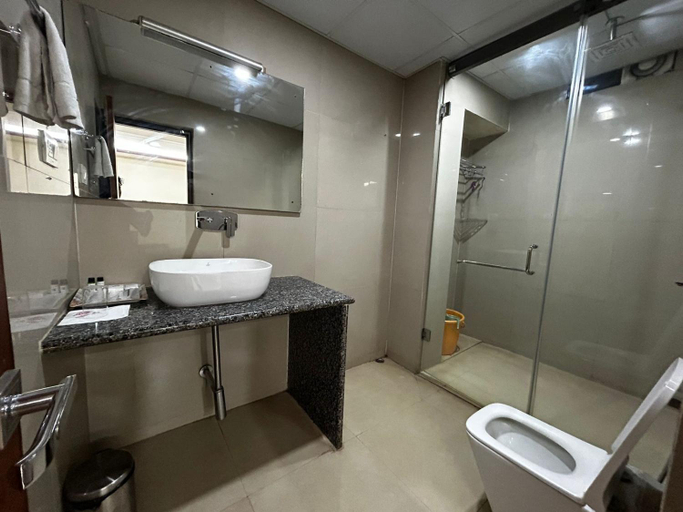 Bathroom 2, The Heritage, Dumka
