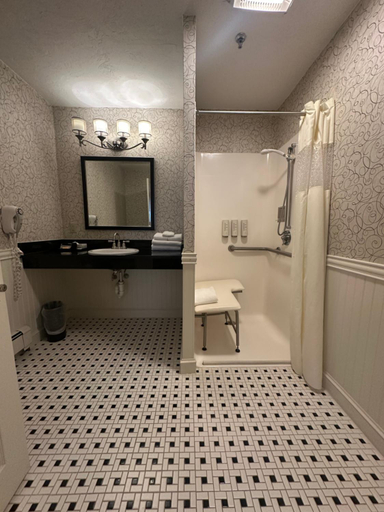 Bathroom 2, Chocksett Inn, Worcester