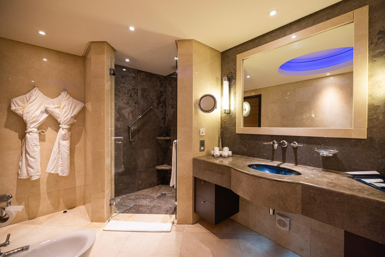 Bathroom 5, Marina Hotel Kuwait, Salmiya