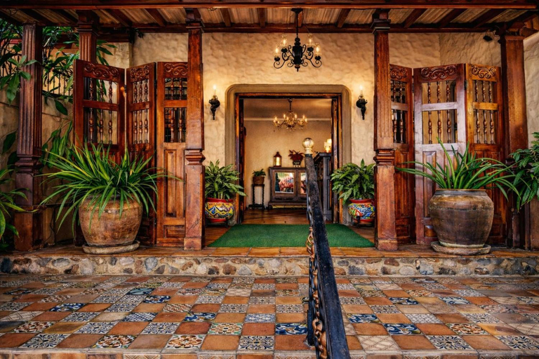 Exterior & Views