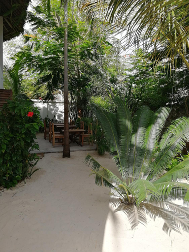 Others 5, Nakupenda paje villa, Kusini