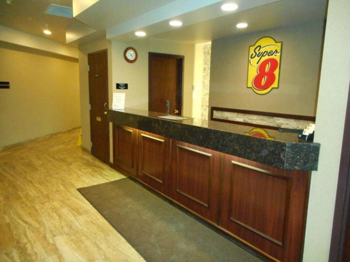 Public Area, Super 8 by Wyndham Fox Creek, Division No. 18