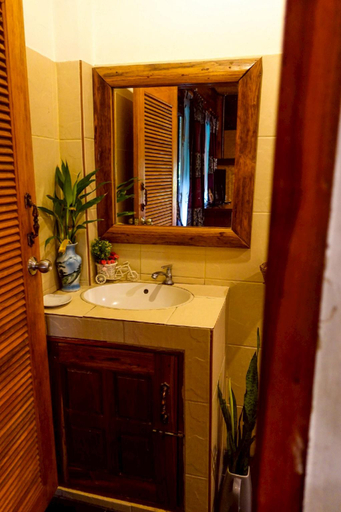 Bathroom 3, Le Mont Resort, Pai