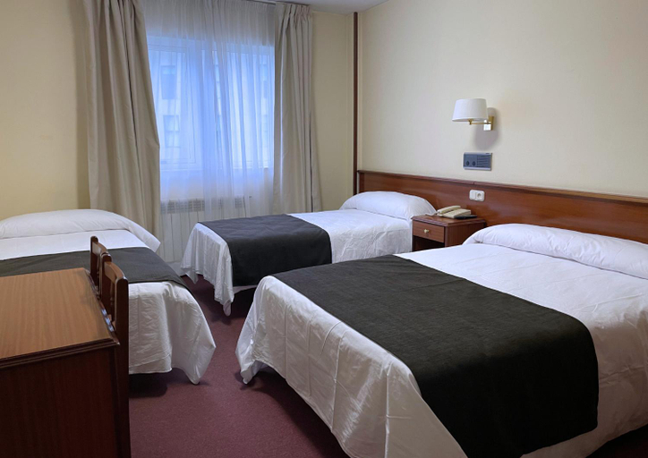 Bedroom 4, Pension Capital de Galicia, A Coruña